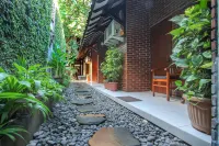 Delta Homestay Hoteles en Mergangsan