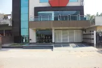 Hotel Waterfall Hotels in West Delhi