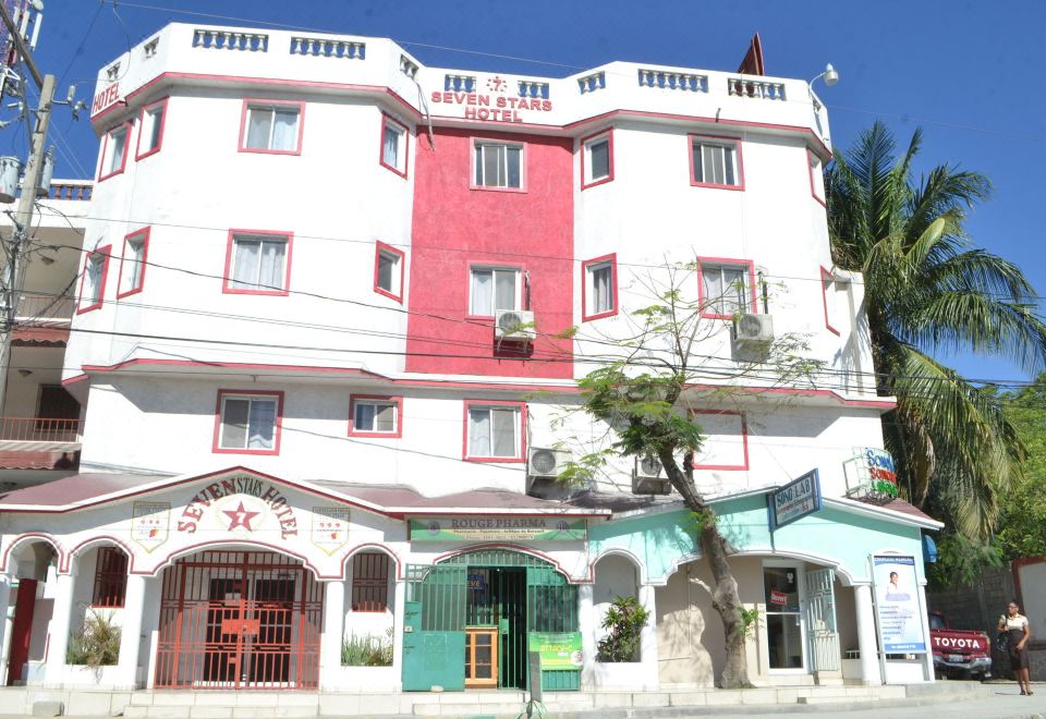Seven Stars Hotel - Housity