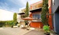 Phoenix Apartments Hotels in Port Douglas