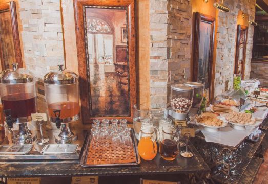 호텔 우유트 알마티