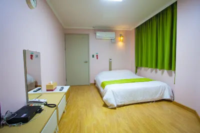Jeju R Hotel & Guesthouse Hotels in 