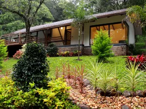 The Ibnii - Eco Luxury Resort