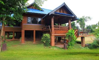 Banphu Montalang Resort