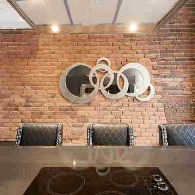 Boutique Lofts Milton Parc by Simplissimmo Dining/Meeting Rooms