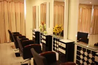 Thuy Hoang Nguyen Resort & Spa Hotels in Lac Duong District