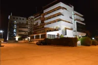 Canadian Hotel Hoteles en L'Aquila