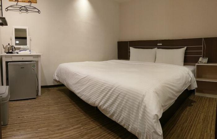 JHONG SING HOTEL