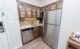 Staybridge Suites Houston - Humble Beltway 8 E