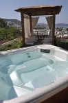 El Vino Hotel & Suites