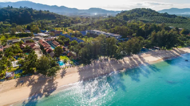 Khaolak Emerald Beach Resort & Spa Hotels in Thai Mueang