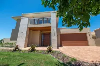 Noosa Springs Golf & Spa Resort Hotel a Sunshine Beach