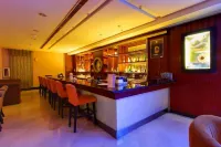 Grand Elite Hotel Pekanbaru - بار