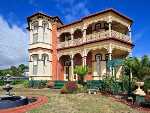 The Grand on Macfie Hotels in Devonport