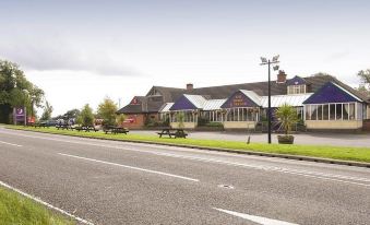 Premier Inn Leicester South (Oadby)