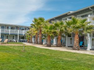 San Simeon Lodge