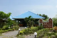 KP Mountain Beach Hotels near AIS