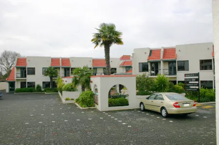 Alcamo Motel Отели рядом с достопримечательностью «Университет Уэйкато»