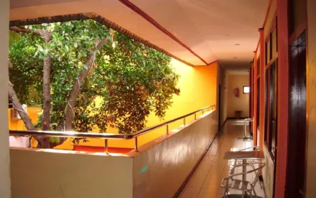 Central Hotel Manado Отели в г. Wenang