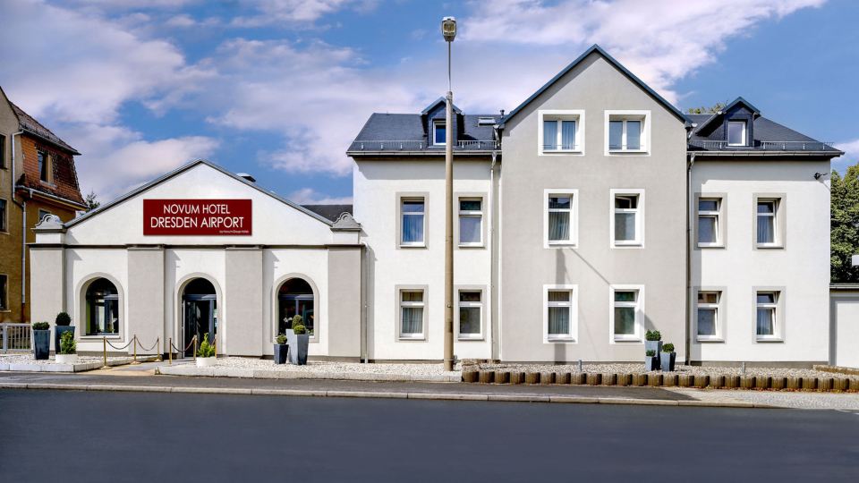 Point Hotel Apartments and Rooms