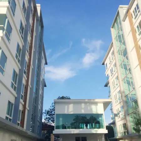 Hinoki Hotel - Onsen Chiang Mai Отели рядом с достопримечательностью «Чиангмайский стадион Семисотлетия»