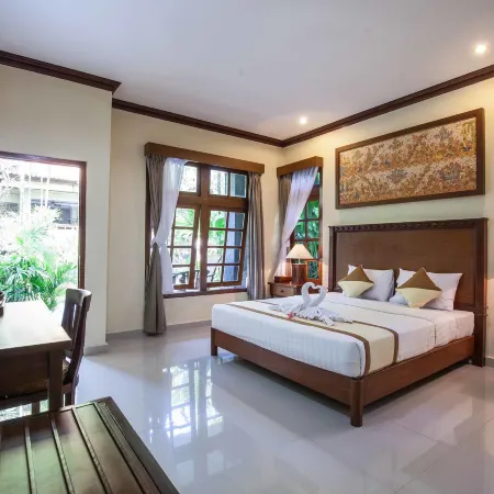 Vila Shanti Beach Hotel Отели рядом с достопримечательностью «Пляж Матахари-Тербит»
