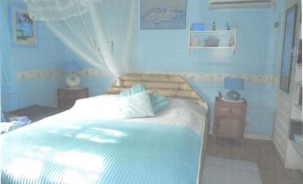 Bungalow with 2 Bedrooms in Le Moule, with Wonderful Sea View, Private