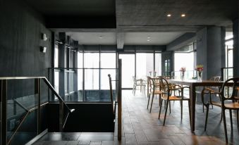 La Moon Boutique Motel