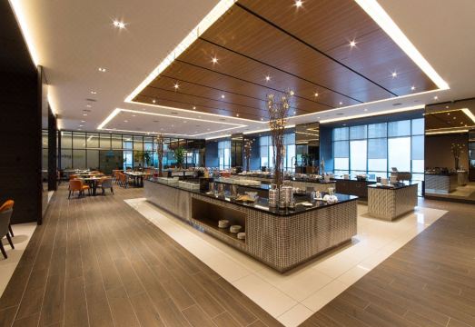 1. 임피아나 호텔 ..