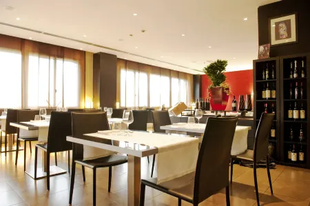 AC Hotel Padova Отели рядом с достопримечательностью «Ботанический сад Падуи»