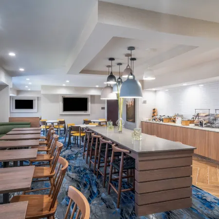 Fairfield Inn & Suites Memphis I-240 & Perkins