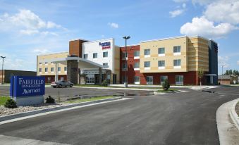 Fairfield Inn & Suites East Grand Forks