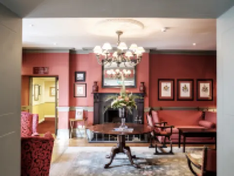 The Red Lion Hotel Hotels in Uxbridge