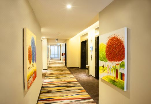 홀리데이 인 익스프레스 부대시설