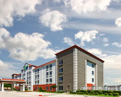 Holiday Inn Express & Suites DALLAS LEWISVILLE by IHG Hotels in Denton County