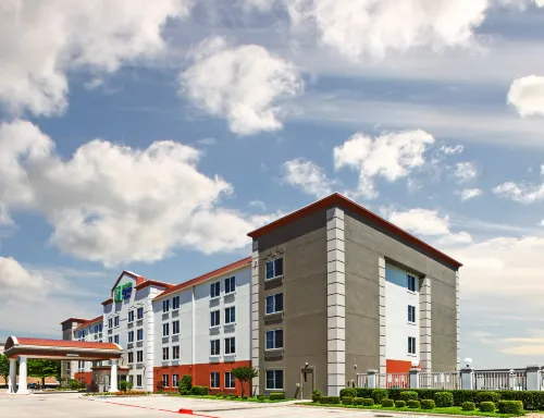 Holiday Inn Express & Suites DALLAS LEWISVILLE by IHG
