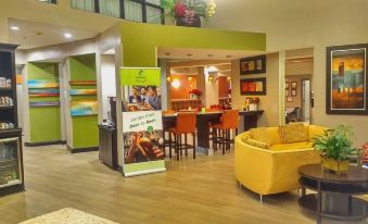 Holiday Inn Express & Suites Opelousas