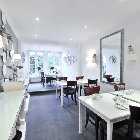Boutique Hotel Sir & Lady Astor - the Charming City Hotels Отели рядом с достопримечательностью «Гоночная трасса Галоппреннбан»