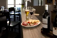 Sure Hotel by Best Western Limoges Sud - バー