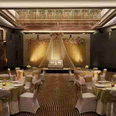 JW Marriott Hotel Chandigarh Dining/Meeting Rooms