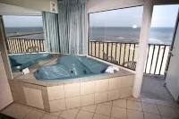 The Schooner Inn Hotels in Virginia Beach