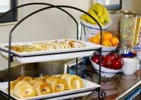 Homewood Suites by Hilton Cathedral City Palm Springs - breakfast