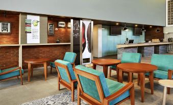 Ibis Bali Legian Street