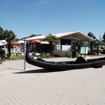 Hu Venezia Camping in Town