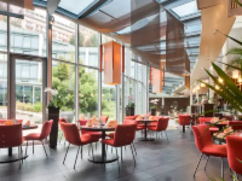 อัลฟา พาลเมียร์ส บาย ฟาสบินด์ โรงแรมในโลซาน