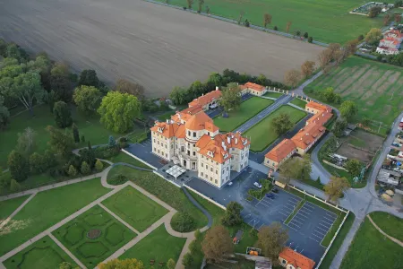 Château Liblice Отели в г. Liblice
