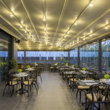 Golden Tulip Istanbul Bayrampasa