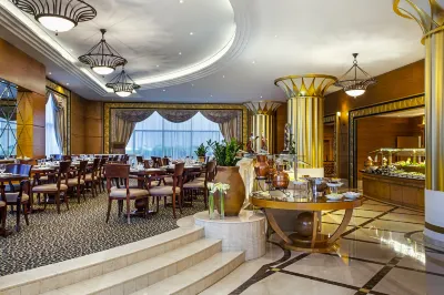 Corniche Hotel Abu Dhabi Hotel dekat Abu Dhabi Corniche and Breakwater