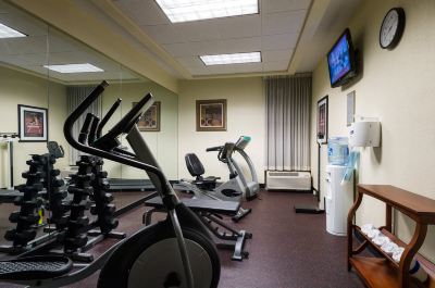 ジム ホリデイ・イン エクスプレス ワシントンDC イースト - アンドリューズ AFBの写真