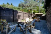 Cobble Mountain Lodge Hotels in Keene